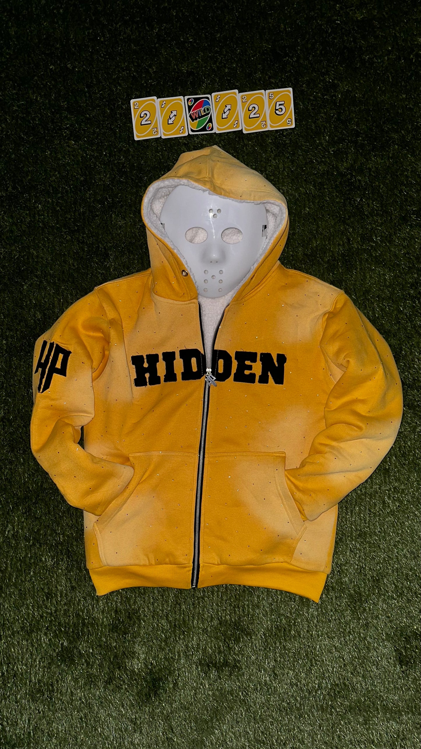 Hidden V2 “Star dust”